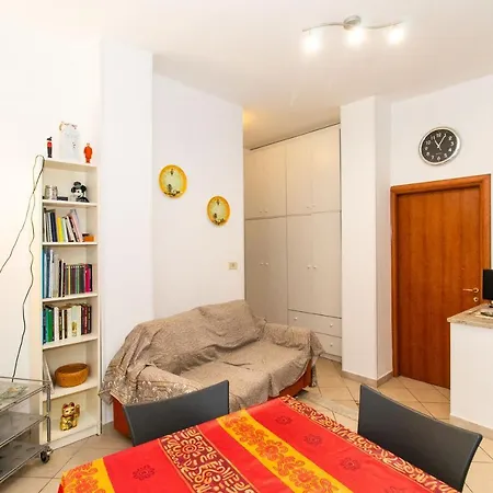 Santa Rita Balcony Flat * Turin