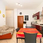 Santa Rita Balcony Flat דירה *