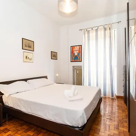 Santa Rita Balcony Flat Turín